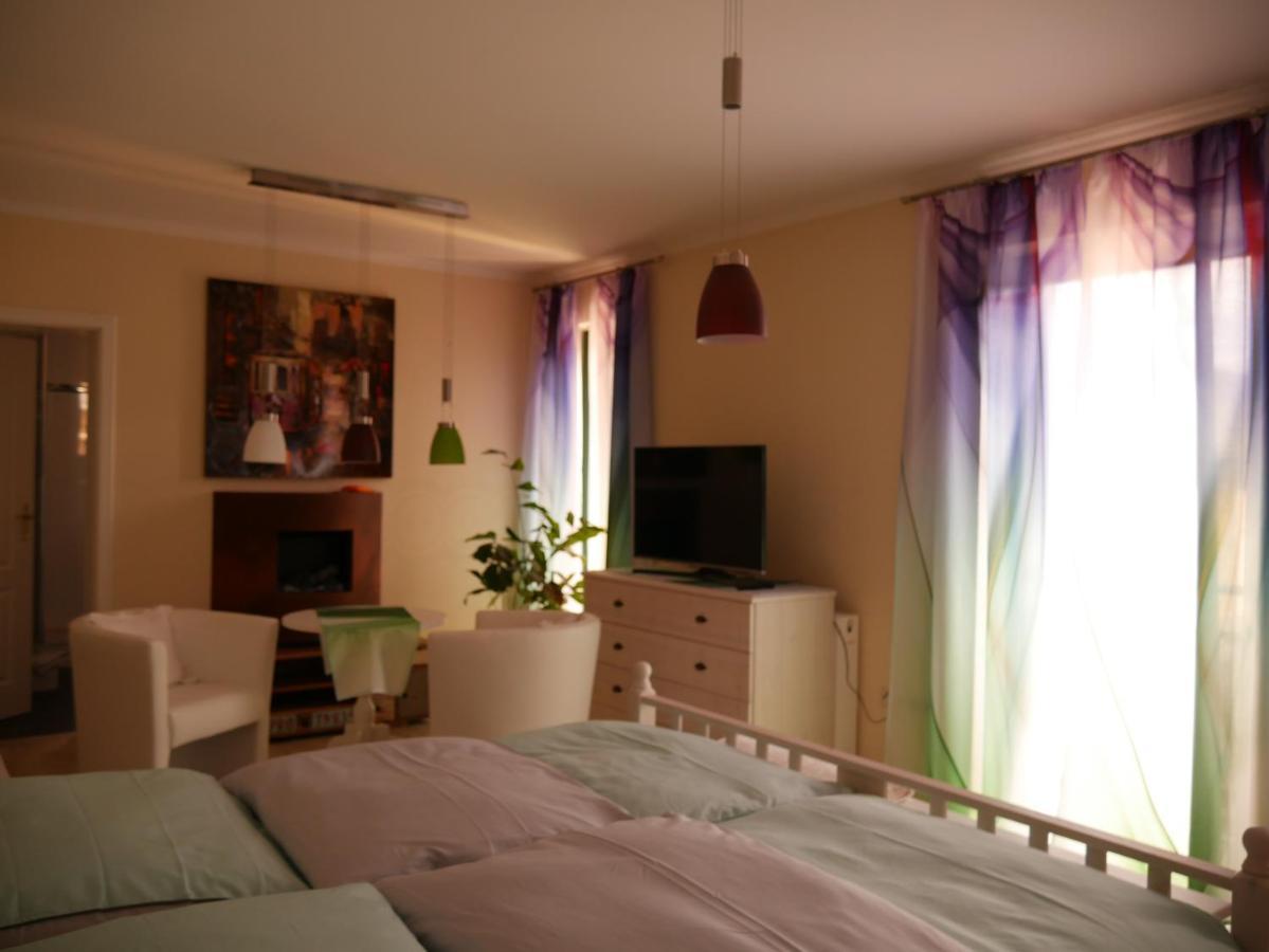 Ferienzimmer Weltenbummler,Rheinsberg Exterior foto